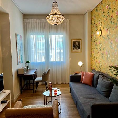 Mrs Holiday Apartment Athén Kültér fotó